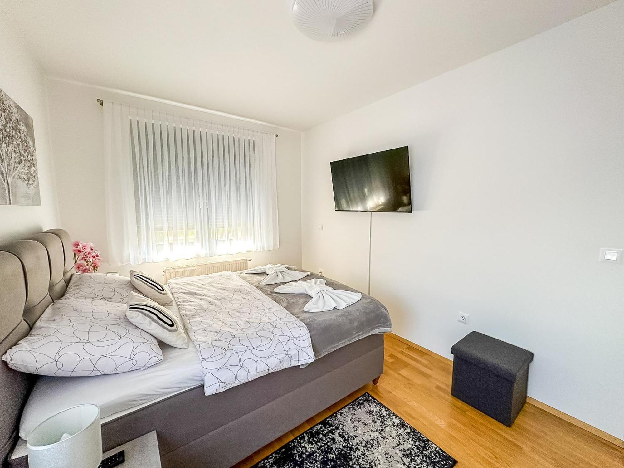 וירוביטיצה Apartman Lux Self Check-In מראה חיצוני תמונה